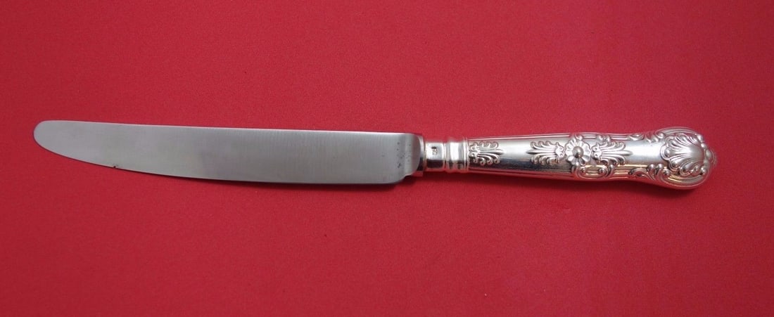 Richard Comyns Queens Sterling Silver Dinner Knife French 9 3/4" 1965: Richard Comyns Queens Sterling Silver Dinner Knife French 9 3/4" 1965 This exquisite dinner knife from the prestigious "Queens" collection by Richard Comyns is crafted from high-quality sterling silve
