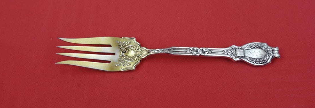 Durgin Du Barry Sterling Silver Salad Fork Light Gold Wash 6 1/4": Durgin Du Barry Sterling Silver Salad Fork Light Gold Wash 6 1/4" Presenting the exquisite Du Barry salad fork by Durgin, crafted from high-quality sterling silver. This elegant piece features a light