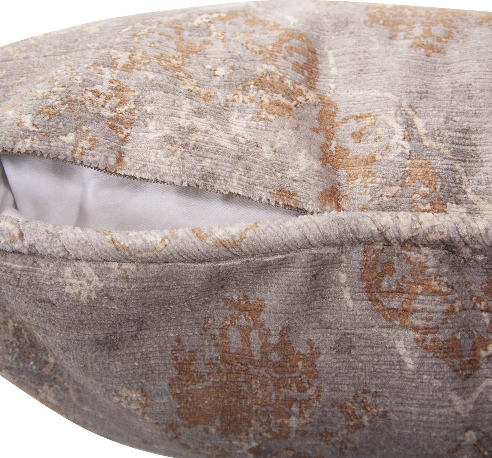 Howard Elliott 20x20 Square Down Insert Pillow Baroque Style: Howard Elliott 20x20 Square Down Insert Pillow Baroque Style Enhance your home decor with this elegant Square Down Insert Pillow, measuring 20x20 inches. Designed in a luxurious Baroque style, this pi