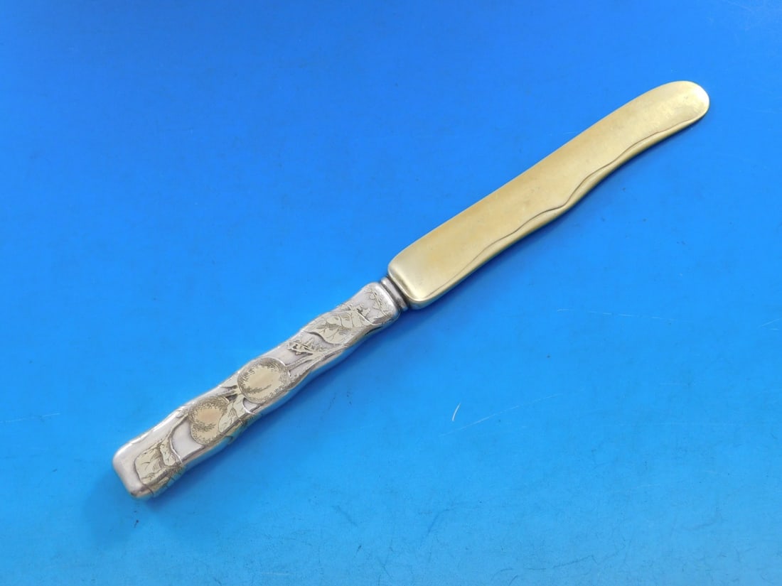 Tiffany & Co. Lap Over Edge Sterling Silver Dessert Knife 7.25": Tiffany & Co. Lap Over Edge Sterling Silver Dessert Knife 7.25" This exquisite dessert knife from Tiffany & Co. features the elegant Lap Over Edge pattern, crafted from all-sterling silver with a holl