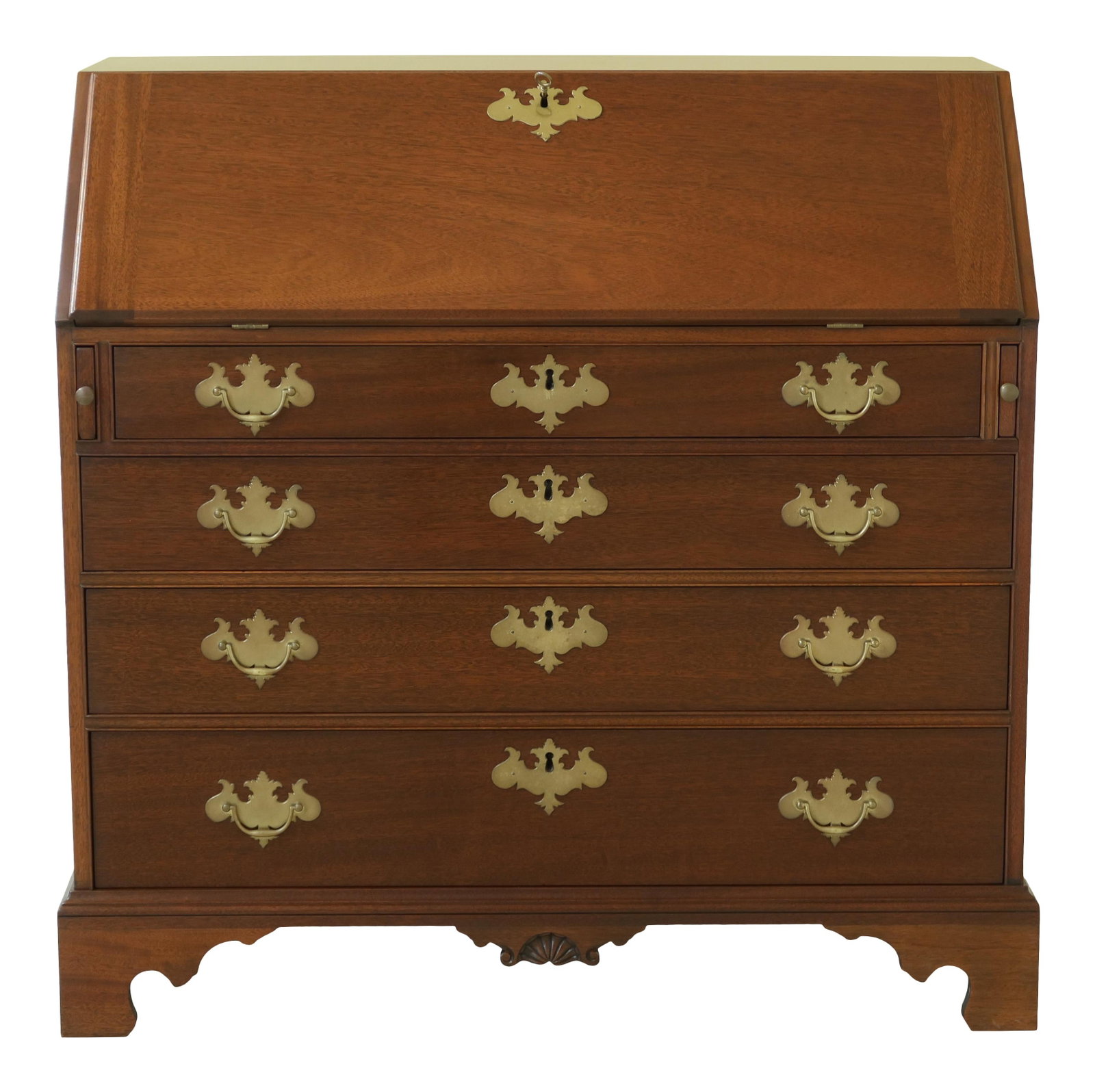 Kittinger Colonial Williamsburg Mahogany Slant-Top Desk Chippendale Style: Kittinger Colonial Williamsburg Mahogany Slant-Top Desk Chippendale Style This exquisite Kittinger CW-1 1/2 Colonial Williamsburg Mahogany Desk reflects the craftsmanship of the 18th century with its 