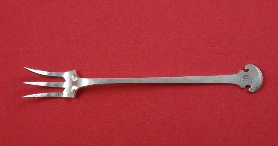 Shreve Fourteenth Century Sterling Silver Cocktail Fork Mono D 5.5 Inch: Shreve Fourteenth Century Sterling Silver Cocktail Fork Mono D 5.5 Inch This exquisite cocktail fork is part of the Fourteenth Century pattern by Shreve & Co., crafted from high-quality sterling