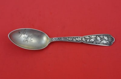 Wood Hughes Byzantine Sterling Silver Pap Spoon 6 1 4 Inch Daisy Bowl: Wood Hughes Byzantine Sterling Silver Pap Spoon 6 1 4 Inch Daisy Bowl This is a sterling silver pap spoon in the Byzantine pattern by Wood & Hughes, featuring a brite-cut daisy design in the bowl. The