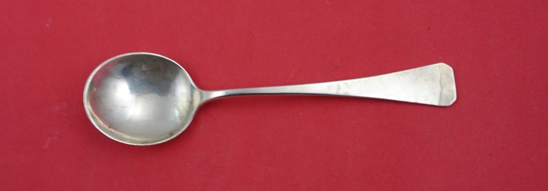 Porter Blanchard Square Sterling Silver Cream Soup Spoon 7": Porter Blanchard Square Sterling Silver Cream Soup Spoon 7" This exquisite cream soup spoon is crafted from high-quality sterling silver and features the elegant 'Square' pattern by Porter Blanchard. 