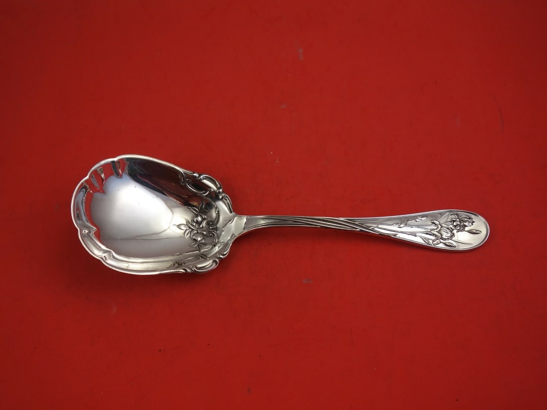 Lunt Quintessence Sterling Silver Berry Spoon 9 3/8 Inch (1 of 2)