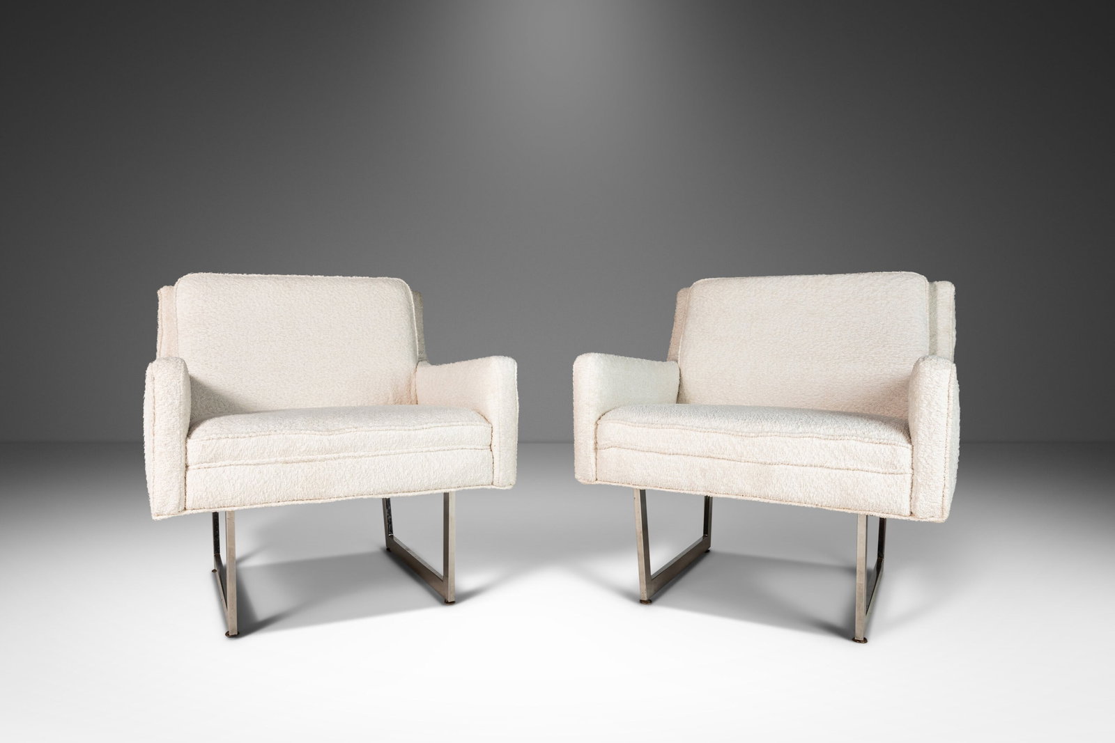 Set of 2 Patrician Mid Century Modern Lounge Chairs Chrome Base 1960s: Set of 2 Patrician Mid Century Modern Lounge Chairs Chrome Base 1960s This exquisite set of two Mid-Century Modern lounge chairs by Patrician Furniture Co., crafted in the 1960s, embodies the essence 