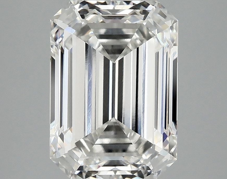 Loose Diamond - EMERALD 3.51ct F VS2: Loose Diamond - EMERALD 3.51ct F VS2 Source: This is a real non-mined Diamond that has been grown in a lab Shape: EMERALD Carats: 3.51 Color: F Clarity: VS2 Certification: IGI Video: