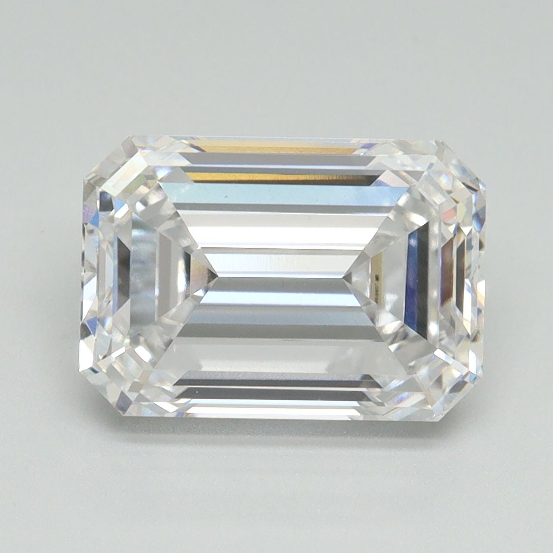 Loose Diamond - EMERALD 4.09ct D VVS2: Loose Diamond - EMERALD 4.09ct D VVS2 Source: This is a real non-mined Diamond that has been grown in a lab Shape: EMERALD Carats: 4.09 Color: D Clarity: VVS2 Certification: IGI Video: