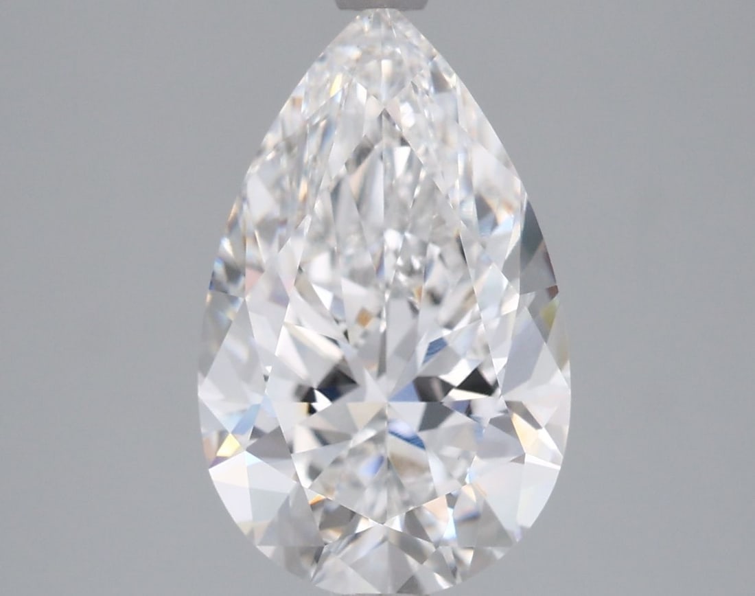 Loose Diamond - PEAR 3.17ct E VVS2: Loose Diamond - PEAR 3.17ct E VVS2 Source: This is a real non-mined Diamond that has been grown in a lab Shape: PEAR Carats: 3.17 Color: E Clarity: VVS2 Certification: IGI Video: