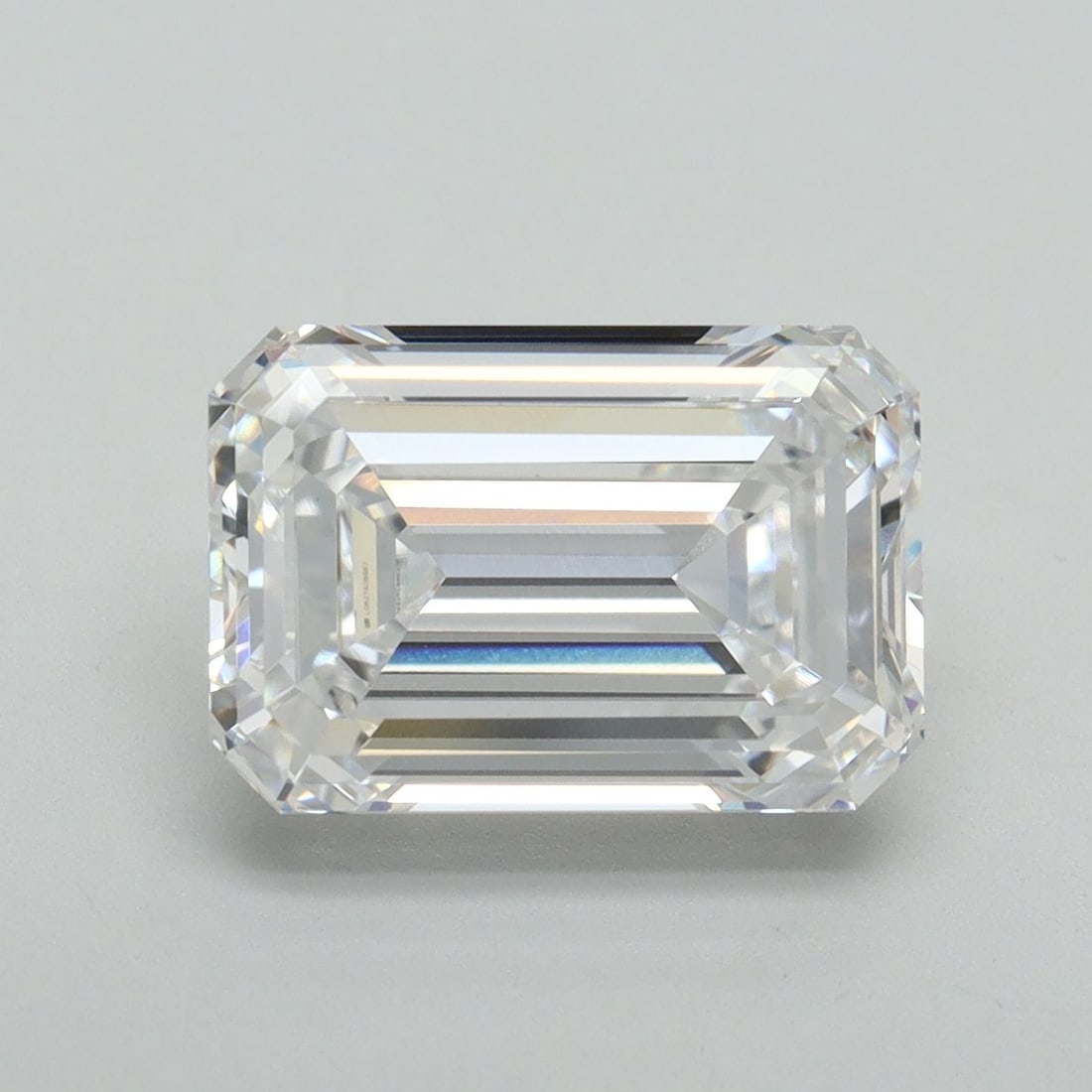 Loose Diamond - EMERALD 4.51ct D VVS2: Loose Diamond - EMERALD 4.51ct D VVS2 Source: This is a real non-mined Diamond that has been grown in a lab Shape: EMERALD Carats: 4.51 Color: D Clarity: VVS2 Certification: IGI Video: Video Link