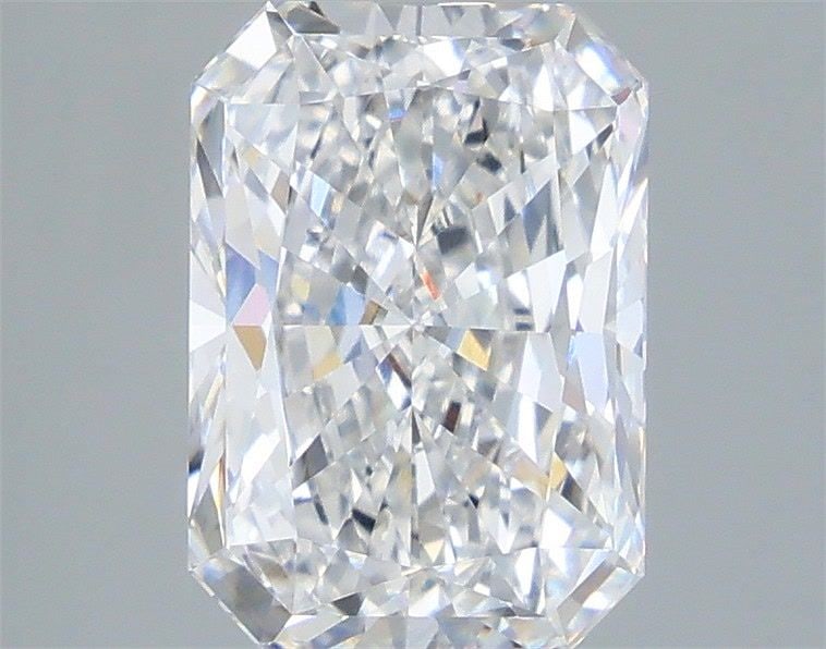 Loose Diamond - RADIANT 3.27ct D VVS2: Loose Diamond - RADIANT 3.27ct D VVS2 Source: This is a real non-mined Diamond that has been grown in a lab Shape: RADIANT Carats: 3.27 Color: D Clarity: VVS2 Certification: IGI Video: