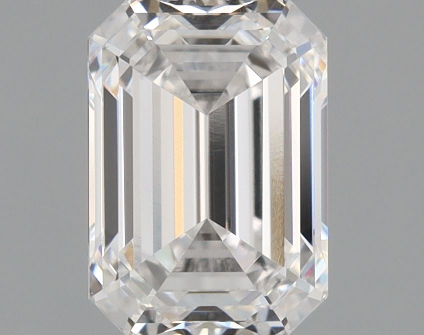 Loose Diamond - EMERALD 1.06ct D VVS2: Loose Diamond - EMERALD 1.06ct D VVS2 Source: This is a real non-mined Diamond that has been grown in a lab Shape: EMERALD Carats: 1.06 Color: D Clarity: VVS2 Certification: IGI Video: