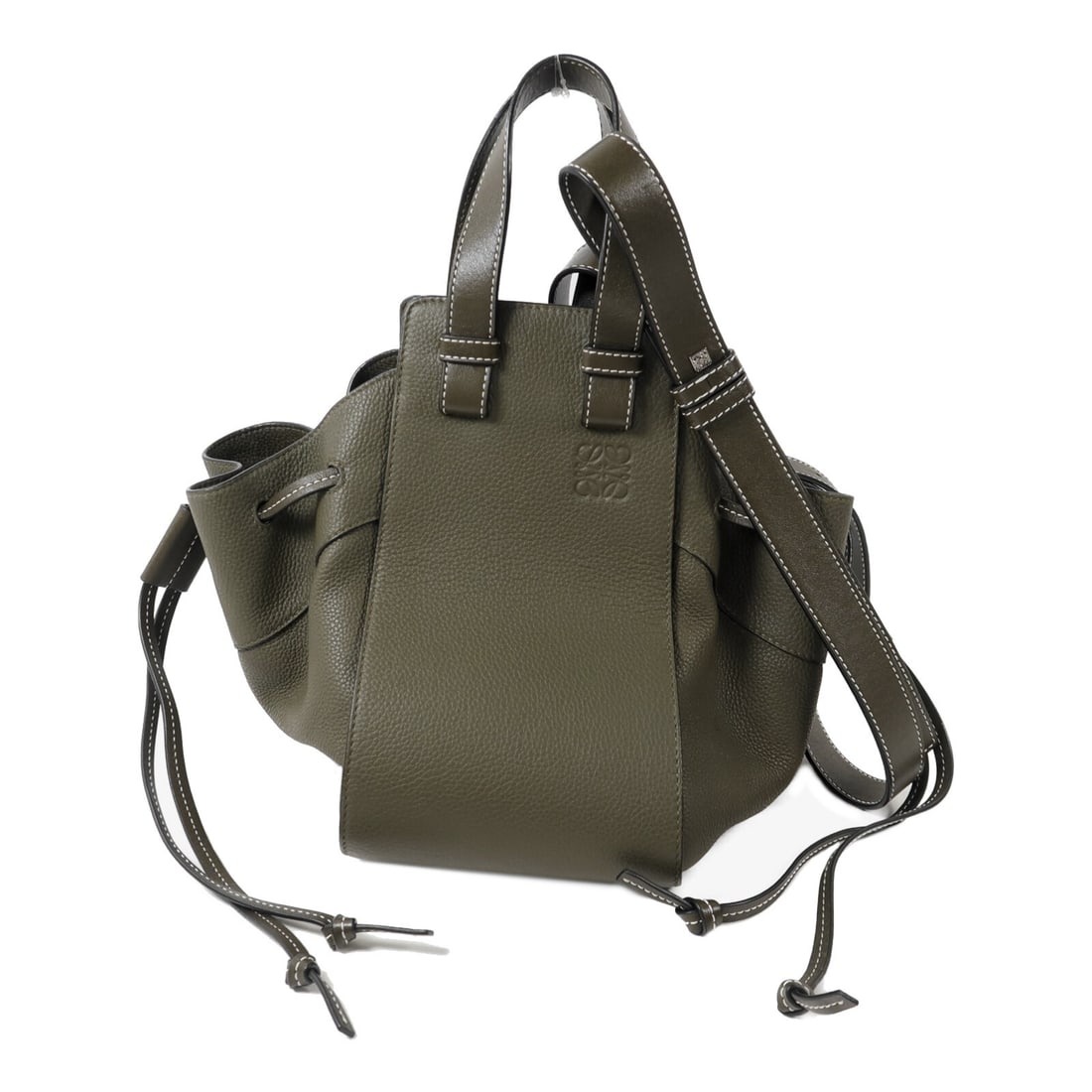 Loewe Hammock Green Calfskin 2 Way Shoulder Bag: Loewe Hammock Green Calfskin 2 Way Shoulder Bag This LOEWE Hammock 2 Way Shoulder Bag is crafted from high-quality green calfskin leather, offering both style and versatility. Designed for women, it f
