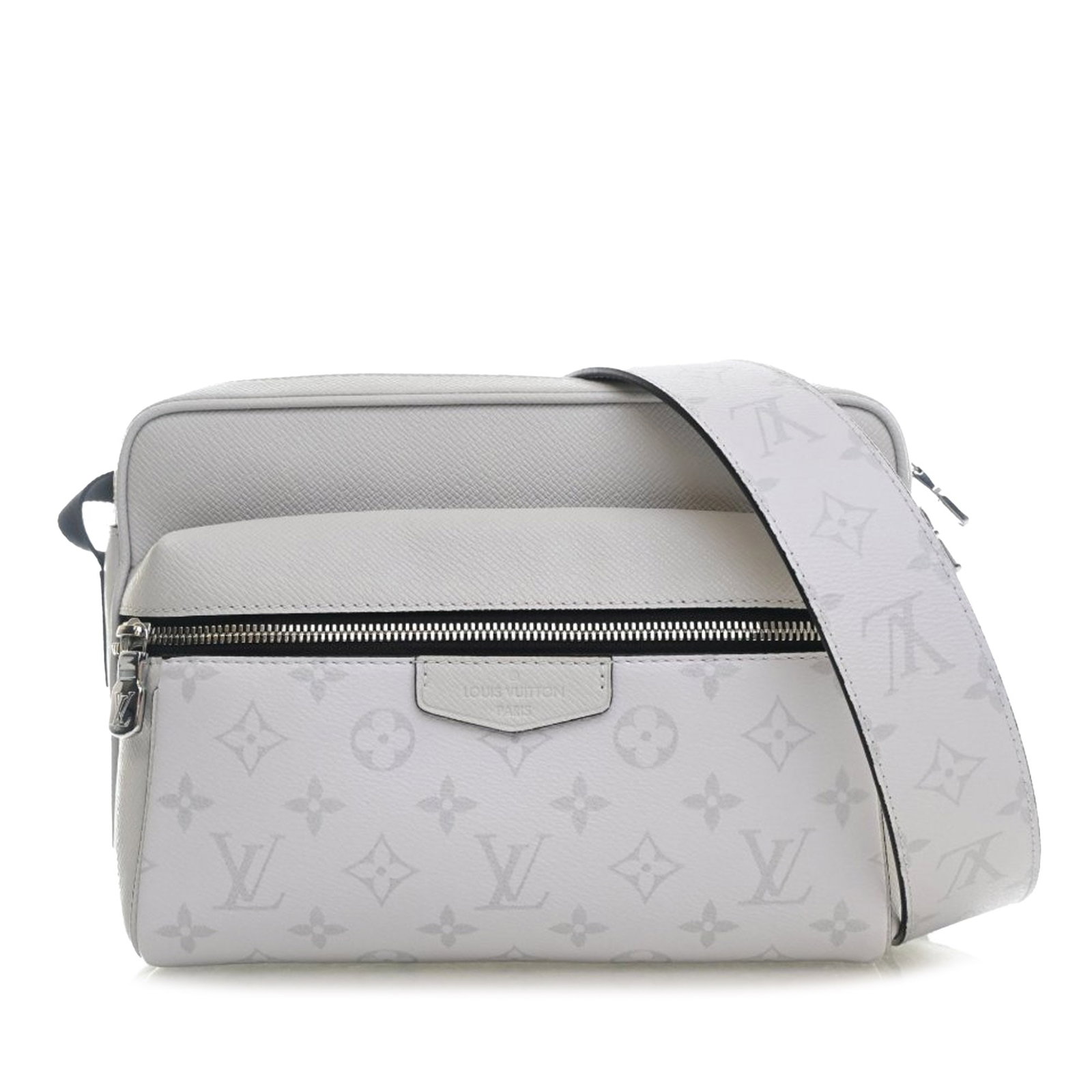 Louis Vuitton Taigarama Monogram Messenger Bag White Leather: Louis Vuitton Taigarama Monogram Messenger Bag White Leather This Louis Vuitton Monogram Taigarama Outdoor Messenger bag features a combination of monogram canvas and taiga leather, offering both dura