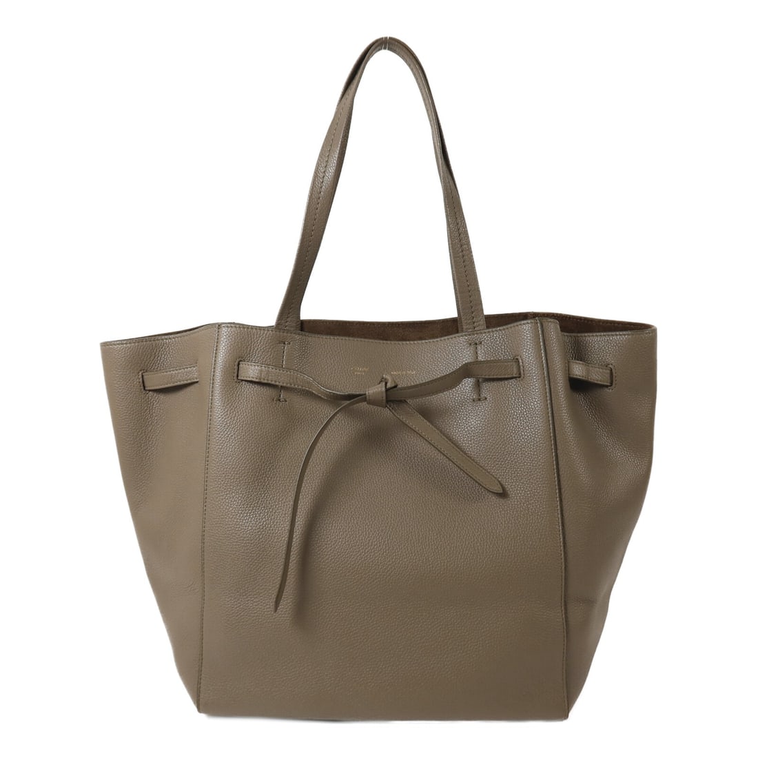 CELINE Cabas Phantom gray calfskin tote bag GHW: CELINE Cabas Phantom gray calfskin tote bag GHW This CELINE Cabas Phantom Tote Bag features luxurious grey calfskin leather and a classic tote silhouette. Designed for women, it offers a spacious inte