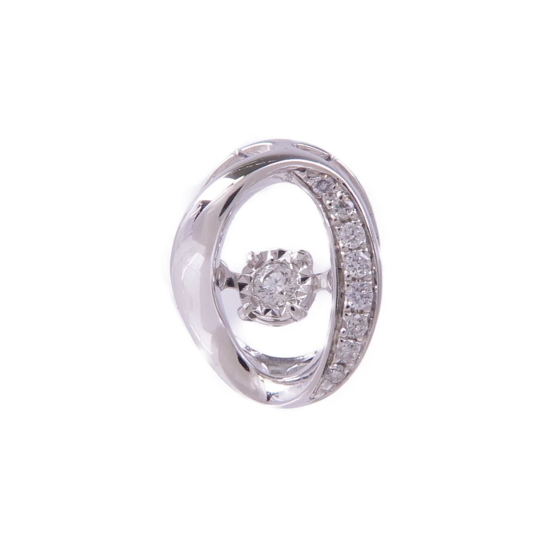 JEWELRY Diamond Pendant Top in 18K White Gold: JEWELRY Diamond Pendant Top in 18K White Gold This exquisite pendant top features a stunning diamond centerpiece, crafted in luxurious 18K white gold. The silver color and elegant design make it a per