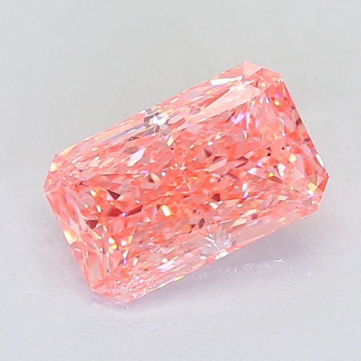 Loose Diamond - RADIANT 3.26ct Fancy Vivid Pink VS2: Loose Diamond - RADIANT 3.26ct Fancy Vivid Pink VS2 Source: This is a real non-mined Diamond that has been grown in a lab Shape: RADIANT Carats: 3.26 Color: Fancy Vivid Pink Certification: IGI Video: