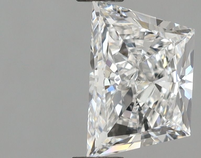 Loose Diamond - TRAPEZOID 1.09ct D VVS2: Loose Diamond - TRAPEZOID 1.09ct D VVS2 Source: This is a real non-mined Diamond that has been grown in a lab Shape: TRAPEZOID Carats: 1.09 Color: D Clarity: VVS2 Certification: IGI Video: