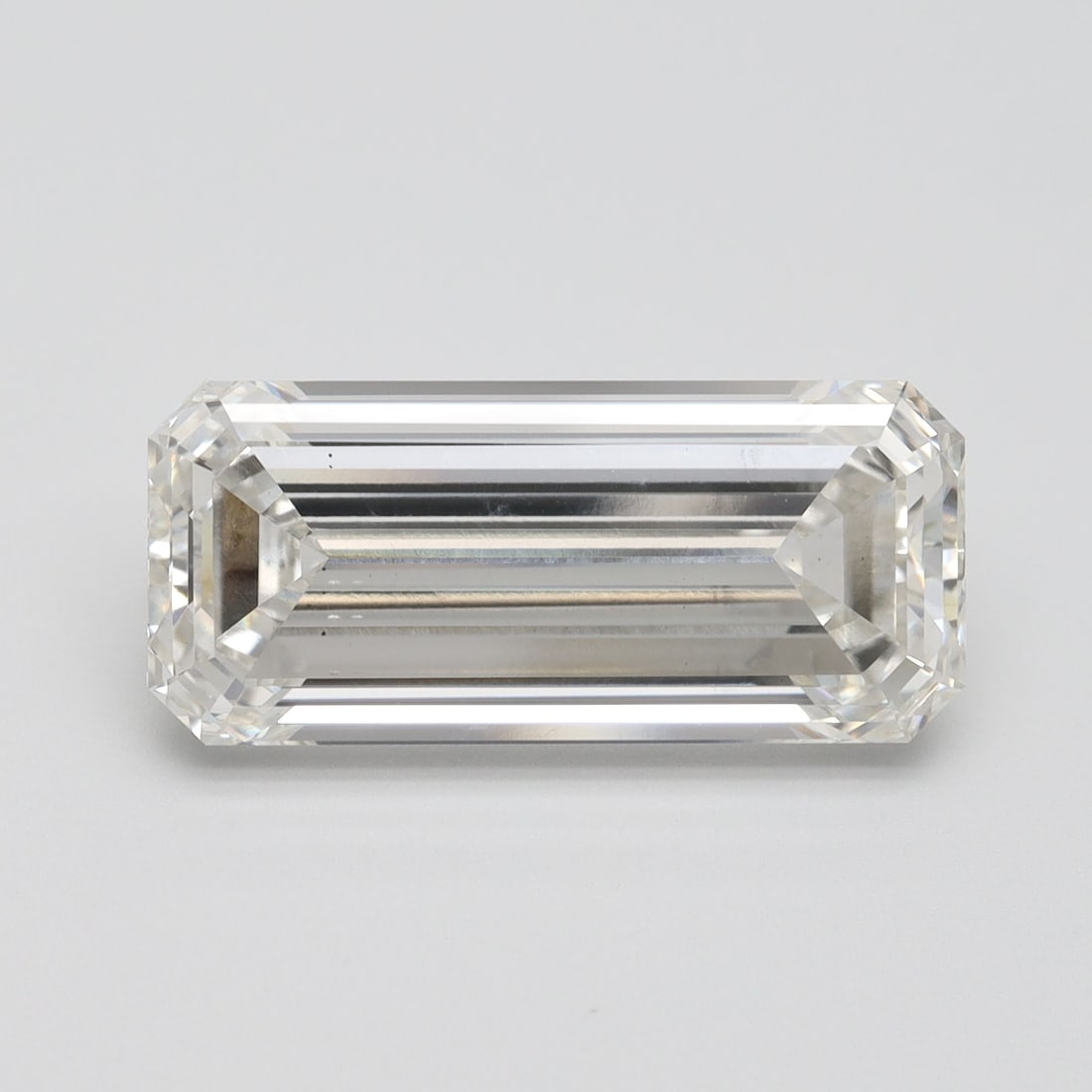 Loose Diamond - EMERALD 8.02ct H VS2: Loose Diamond - EMERALD 8.02ct H VS2 Source: This is a real non-mined Diamond that has been grown in a lab Shape: EMERALD Carats: 8.02 Color: H Clarity: VS2 Certification: IGI Video:
