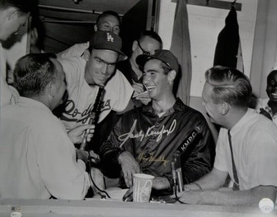 16x20 Los Angeles Dodgers photo signed by Vin Scully and Sandy Koufax: 16x20 Los Angeles Dodgers photo signed by Vin Scully and Sandy Koufax This 16x20 photo features the hand signatures of Vin Scully and Sandy Koufax. Both autographs were obtained at a private signing.