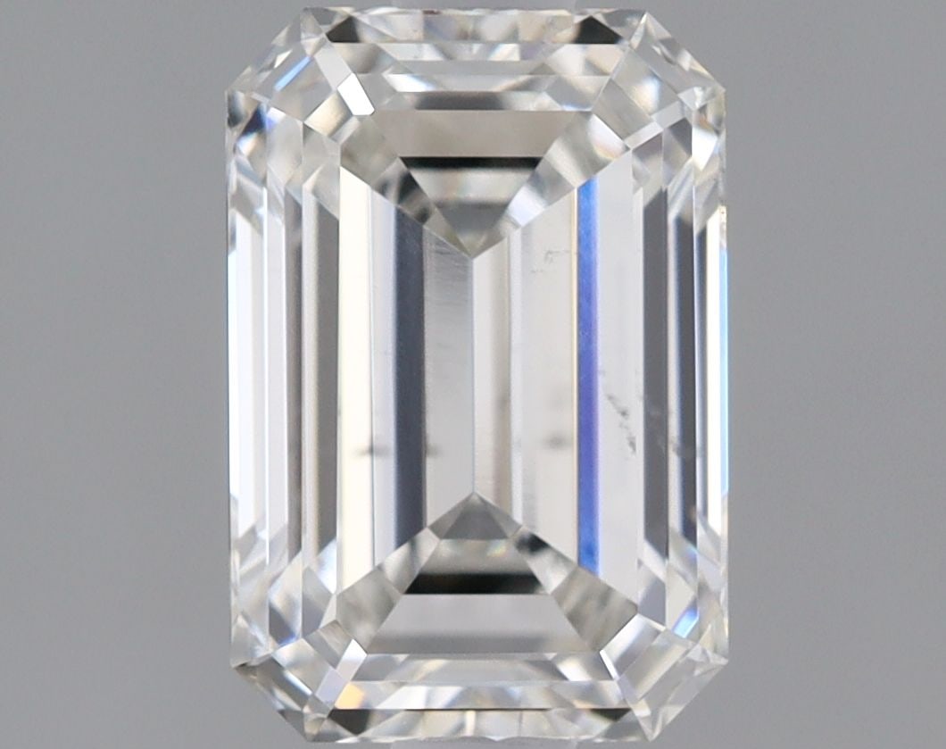 Loose Diamond - EMERALD 1.57ct G SI1: Loose Diamond - EMERALD 1.57ct G SI1 Source: This is a real non-mined Diamond that has been grown in a lab Shape: EMERALD Carats: 1.57 Color: G Clarity: SI1 Certification: IGI Video: