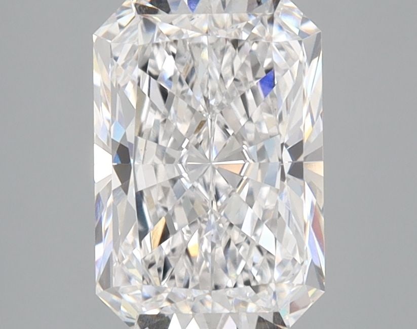 Loose Diamond - RADIANT 2.08ct D VS1: Loose Diamond - RADIANT 2.08ct D VS1 Source: This is a real non-mined Diamond that has been grown in a lab Shape: RADIANT Carats: 2.08 Color: D Clarity: VS1 Certification: GIA Video: Video Link