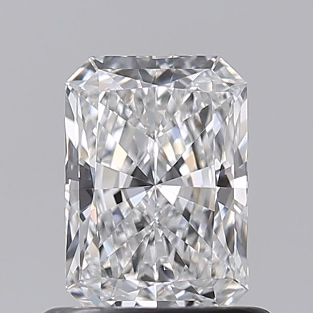 Loose Diamond - RADIANT 0.72ct E VS1: Loose Diamond - RADIANT 0.72ct E VS1 Source: This is a real non-mined Diamond that has been grown in a lab Shape: RADIANT Carats: 0.72 Color: E Clarity: VS1 Certification: NONE Video: