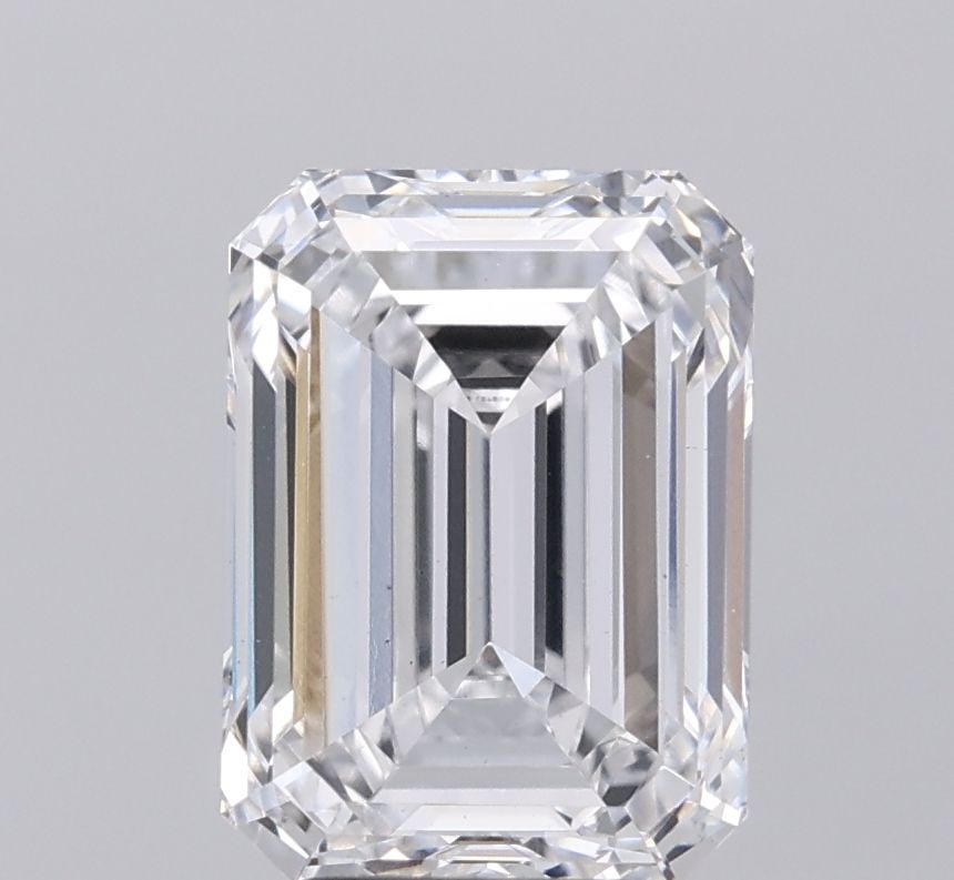 Loose Diamond - EMERALD 3.92ct D VS1: Loose Diamond - EMERALD 3.92ct D VS1 Source: This is a real non-mined Diamond that has been grown in a lab Shape: EMERALD Carats: 3.92 Color: D Clarity: VS1 Certification: IGI Video: