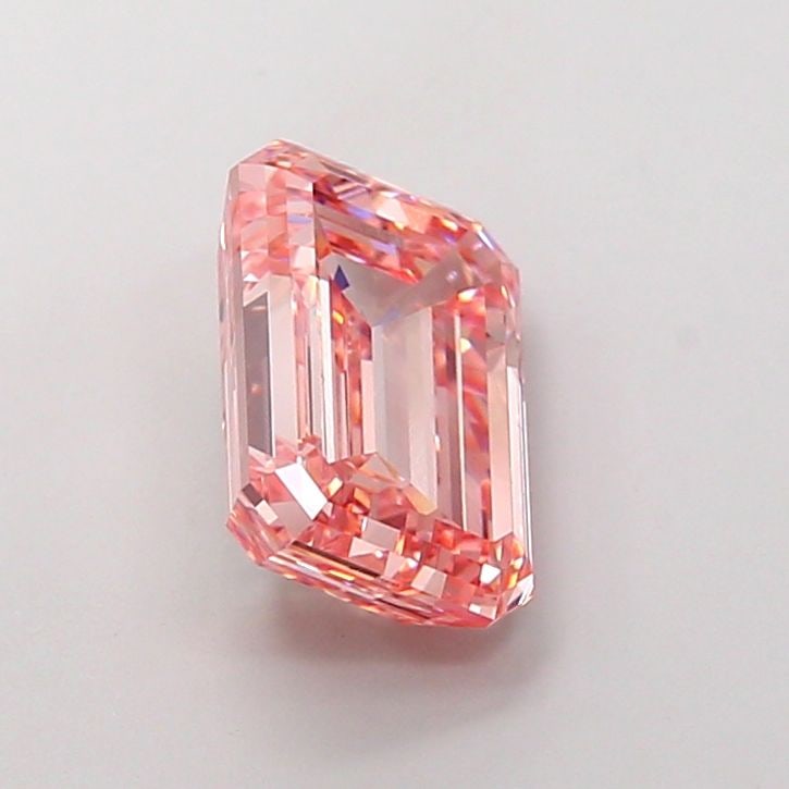 Loose Diamond - EMERALD 4.27ct Fancy Vivid Pink VS1: Loose Diamond - EMERALD 4.27ct Fancy Vivid Pink VS1 Source: This is a real non-mined Diamond that has been grown in a lab Shape: EMERALD Carats: 4.27 Color: Fancy Vivid Pink Certification: IGI Video:
