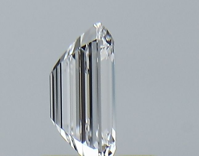 Loose Diamond - EMERALD 1.02ct D VVS1: Loose Diamond - EMERALD 1.02ct D VVS1 Source: This is a real non-mined Diamond that has been grown in a lab Shape: EMERALD Carats: 1.02 Color: D Clarity: VVS1 Certification: IGI Video: