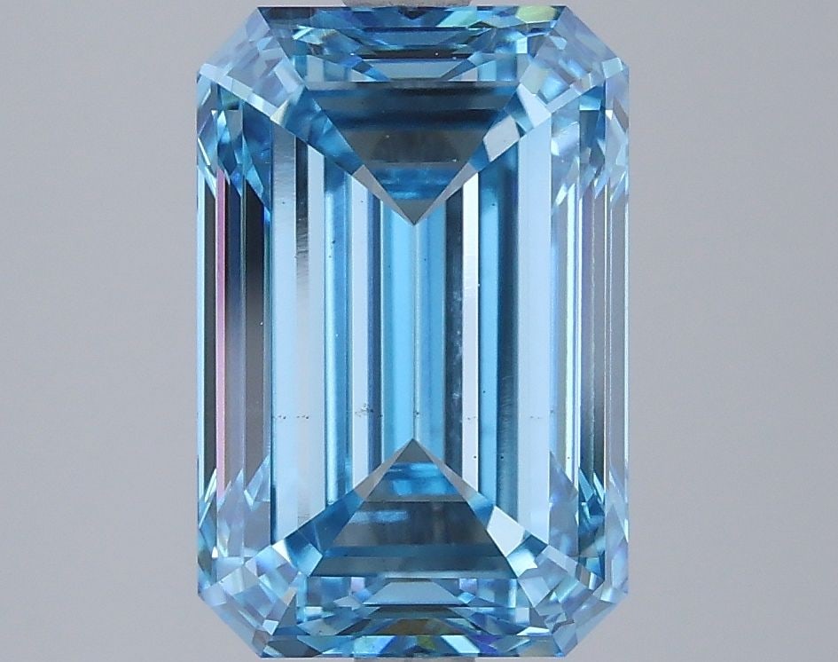 Loose Diamond - EMERALD 4.05ct Fancy Vivid Blue VS1: Loose Diamond - EMERALD 4.05ct Fancy Vivid Blue VS1 Source: This is a real non-mined Diamond that has been grown in a lab Shape: EMERALD Carats: 4.05 Color: Fancy Vivid Blue Certification: IGI
