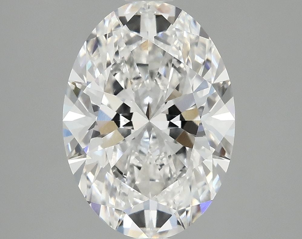 Loose Diamond - OVAL 3.06ct E VVS2: Loose Diamond - OVAL 3.06ct E VVS2 Source: This is a real non-mined Diamond that has been grown in a lab Shape: OVAL Carats: 3.06 Color: E Clarity: VVS2 Certification: IGI Additional images available 