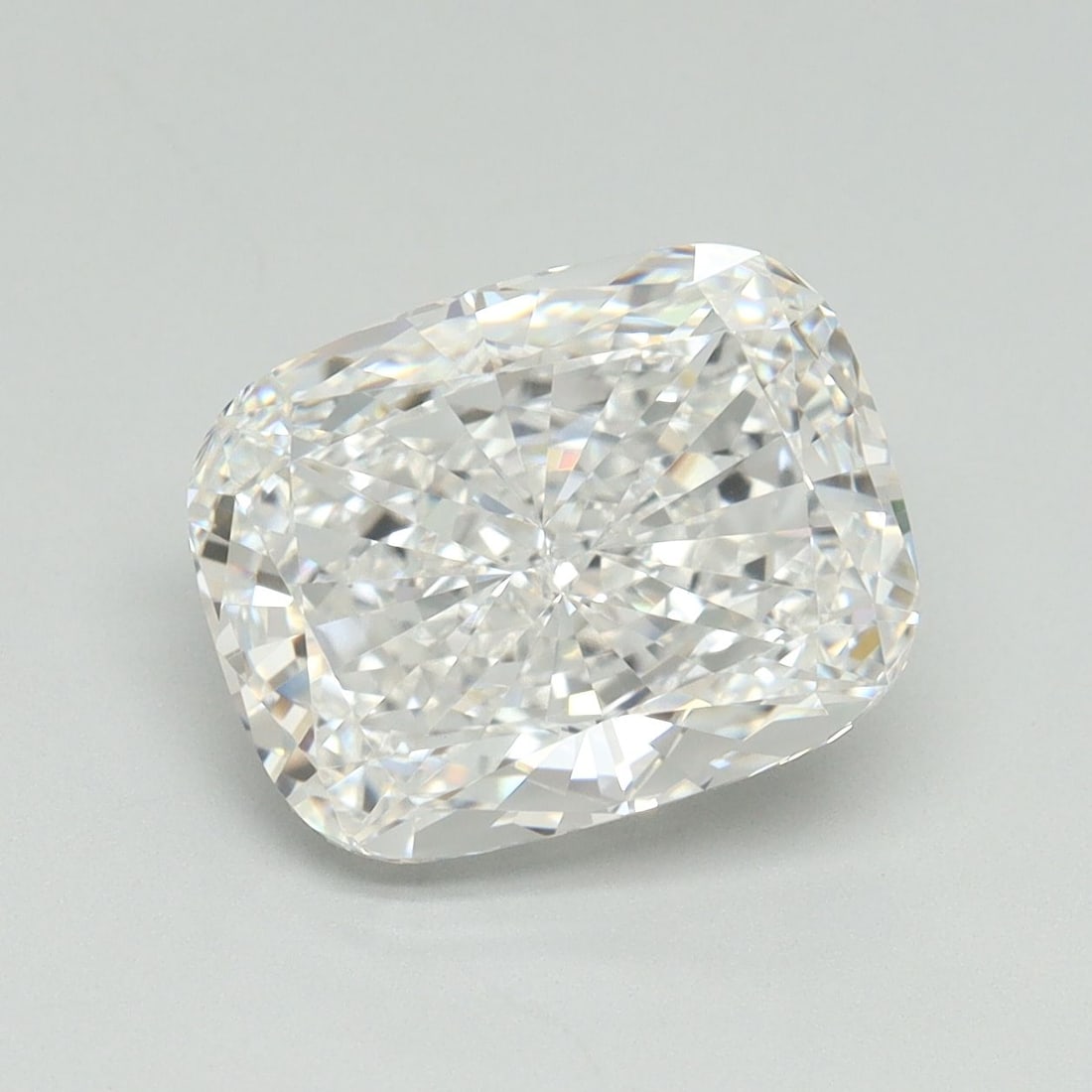 Loose Diamond - CUSHION BRILLIANT 4.08ct E VS1: Loose Diamond - CUSHION BRILLIANT 4.08ct E VS1 Source: This is a real non-mined Diamond that has been grown in a lab Shape: CUSHION BRILLIANT Carats: 4.08 Color: E Clarity: VS1 Certification: IGI