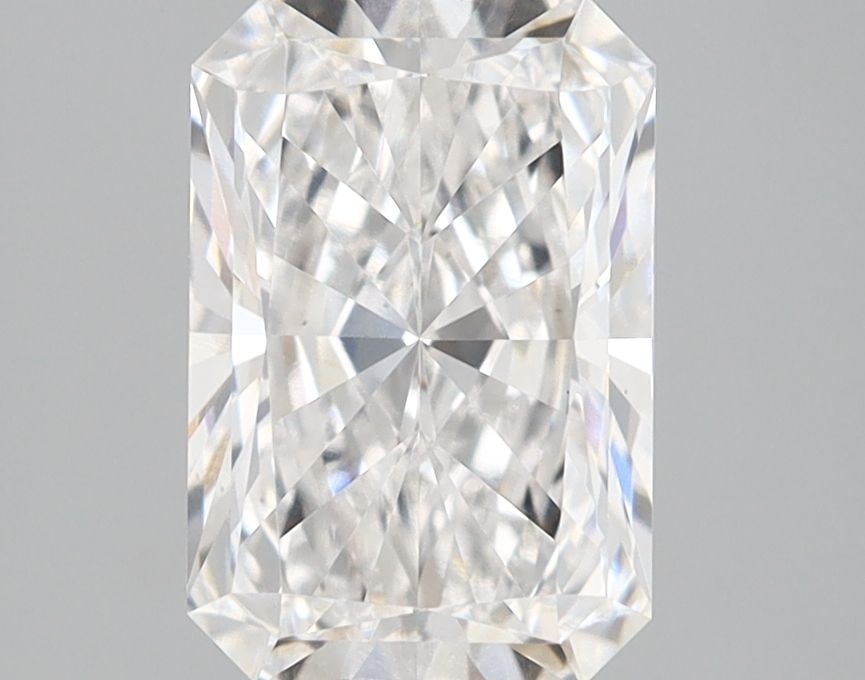 Loose Diamond - RADIANT 1.57ct D VVS2: Loose Diamond - RADIANT 1.57ct D VVS2 Source: This is a real non-mined Diamond that has been grown in a lab Shape: RADIANT Carats: 1.57 Color: D Clarity: VVS2 Certification: IGI Video: