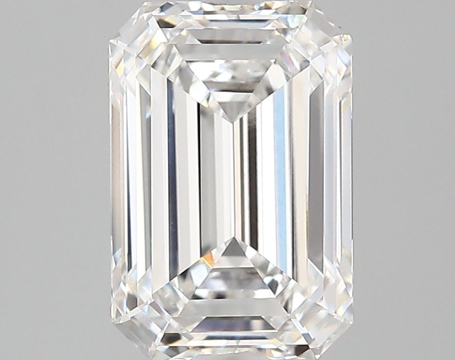 Loose Diamond - EMERALD 3.39ct F VVS2: Loose Diamond - EMERALD 3.39ct F VVS2 Source: This is a real non-mined Diamond that has been grown in a lab Shape: EMERALD Carats: 3.39 Color: F Clarity: VVS2 Certification: IGI Video: