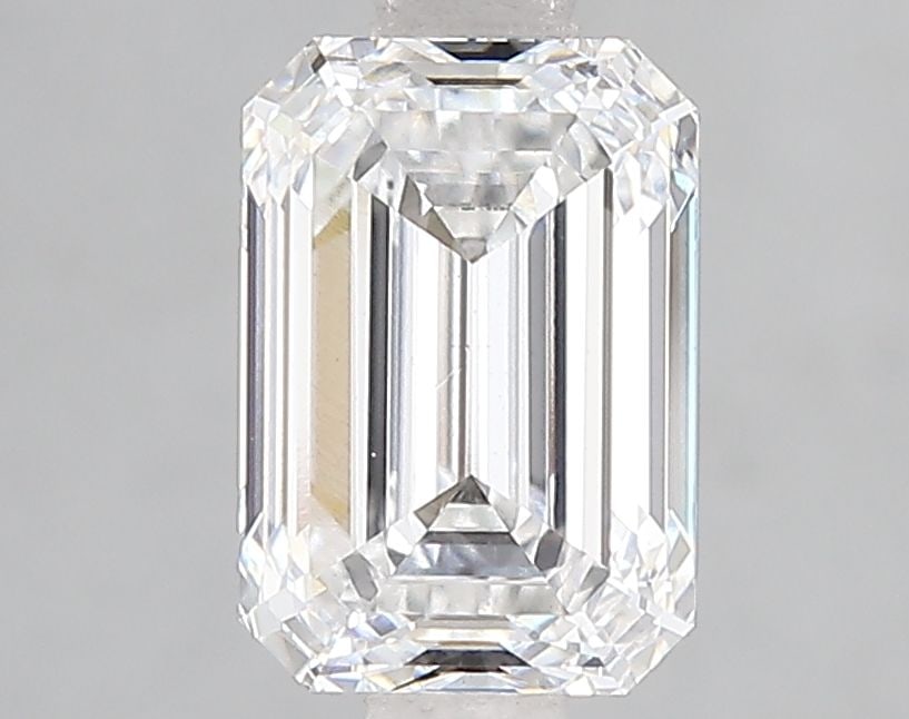 Loose Diamond - EMERALD 2.08ct E VS1: Loose Diamond - EMERALD 2.08ct E VS1 Source: This is a real non-mined Diamond that has been grown in a lab Shape: EMERALD Carats: 2.08 Color: E Clarity: VS1 Certification: IGI Video: