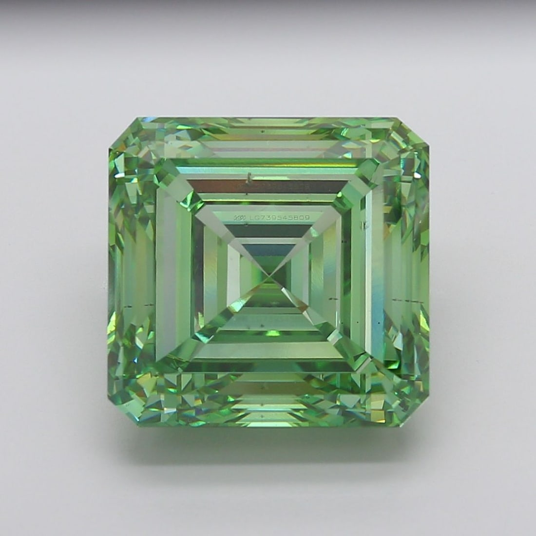 Loose Diamond - ASSCHER 25.35ct Fancy Vivid Green VS2: Loose Diamond - ASSCHER 25.35ct Fancy Vivid Green VS2 Source: This is a real non-mined Diamond that has been grown in a lab Shape: ASSCHER Carats: 25.35 Color: Fancy Vivid Green Certification: IGI
