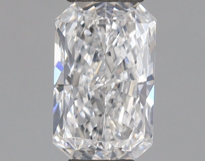 Loose Diamond - RADIANT 0.55ct E VS1: Loose Diamond - RADIANT 0.55ct E VS1 Source: This is a real non-mined Diamond that has been grown in a lab Shape: RADIANT Carats: 0.55 Color: E Clarity: VS1 Certification: IGI Video: Video Link