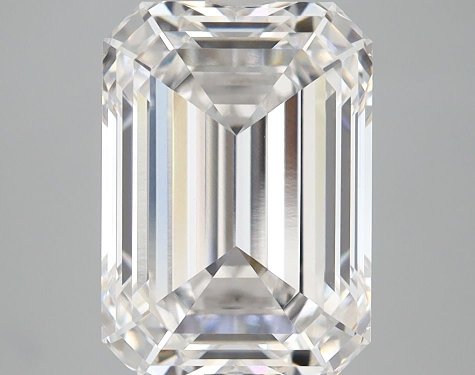 Loose Diamond - EMERALD 4.04ct F VVS1: Loose Diamond - EMERALD 4.04ct F VVS1 Source: This is a real non-mined Diamond that has been grown in a lab Shape: EMERALD Carats: 4.04 Color: F Clarity: VVS1 Certification: GIA Video: