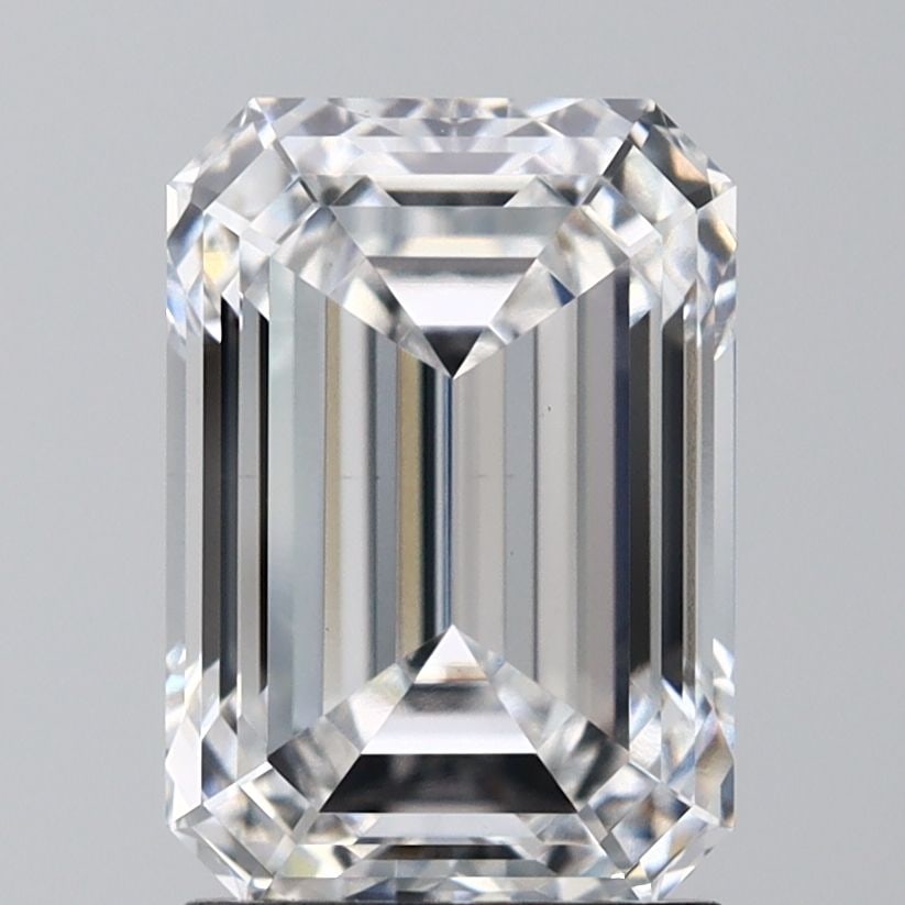 Loose Diamond - EMERALD 2.26ct D VS1: Loose Diamond - EMERALD 2.26ct D VS1 Source: This is a real non-mined Diamond that has been grown in a lab Shape: EMERALD Carats: 2.26 Color: D Clarity: VS1 Certification: IGI Video: