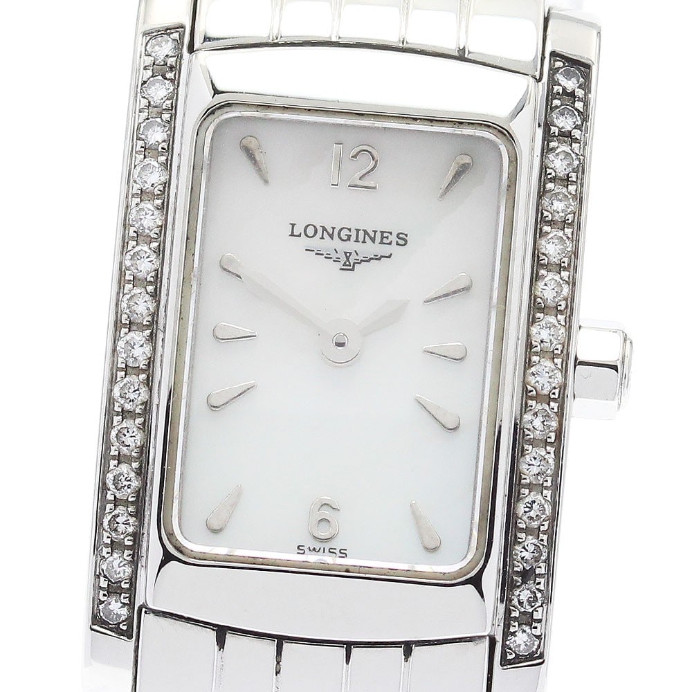 Longines Dolce Vita Quartz Womens Stainless Steel Wristwatch L5.158.0: Longines Dolce Vita Quartz Womens Stainless Steel Wristwatch L5.158.0 This Longines Dolce Vita Quartz women's wristwatch features a stainless steel case and band with a white shell dial. The watch has