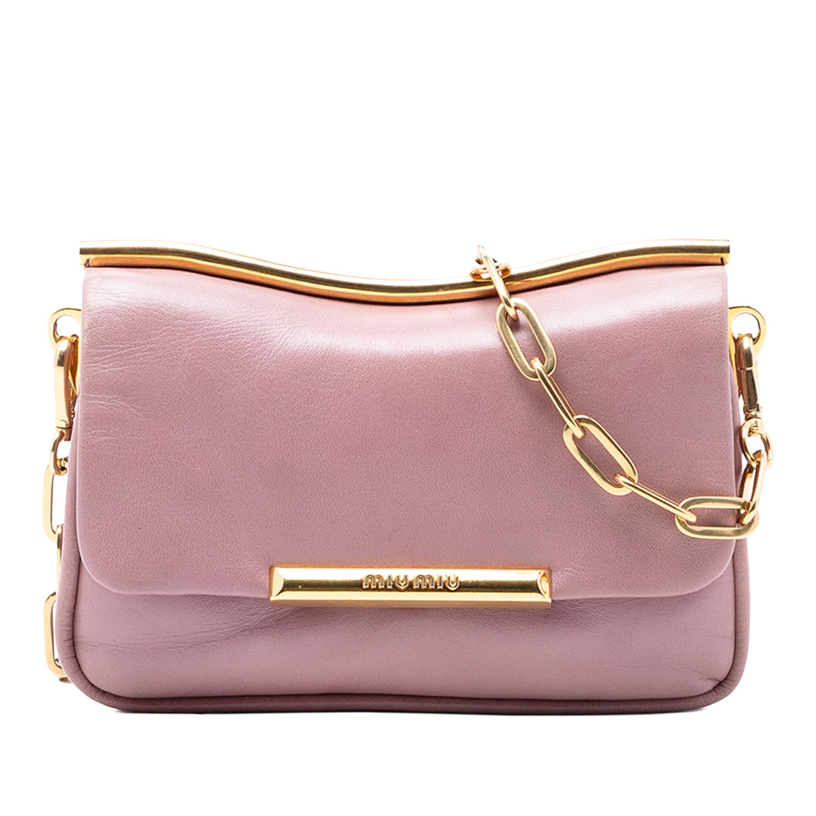 Miu Miu pink leather chain crossbody bag: Miu Miu pink leather chain crossbody bag This Miu Miu Leather Frame Chain Crossbody features a pink leather body accented by a gold-tone curb chain and an adjustable flat leather strap. The bag is des