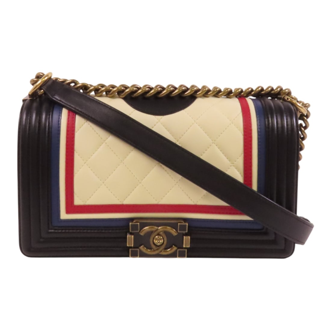 CHANEL Boy 25 white calfskin chain shoulder bag: CHANEL Boy 25 white calfskin chain shoulder bag This CHANEL Boy Chanel 25 chain shoulder bag is crafted from white calfskin leather and features gold-tone hardware. Designed as a versatile unisex acce