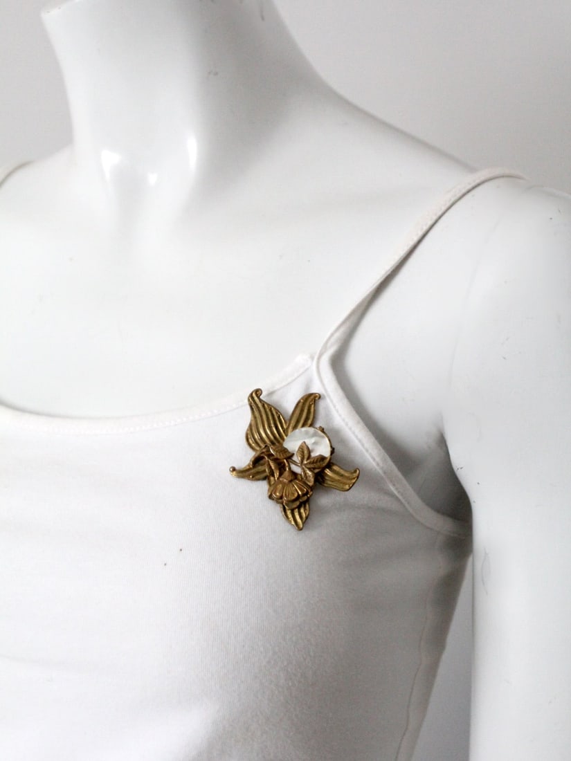 Antique Floral Gold Tone Brooch with Mother of Pearl Cabochon (1 of 4)