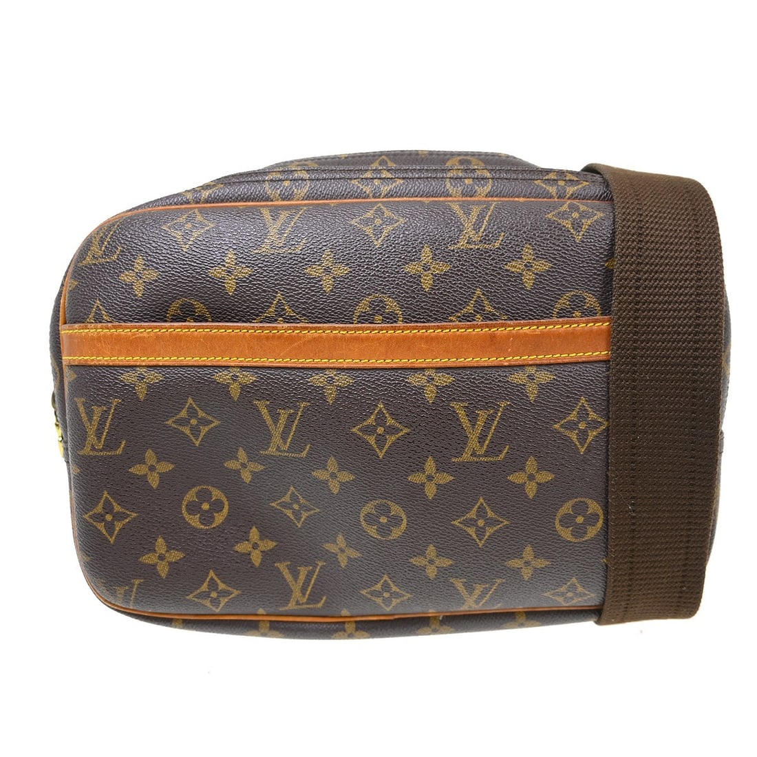 Louis Vuitton Reporter PM Monogram Crossbody Shoulder Bag: Louis Vuitton Reporter PM Monogram Crossbody Shoulder Bag This Louis Vuitton Reporter PM shoulder bag features the iconic monogram canvas with leather accents. Designed in a medium size, it offers a z