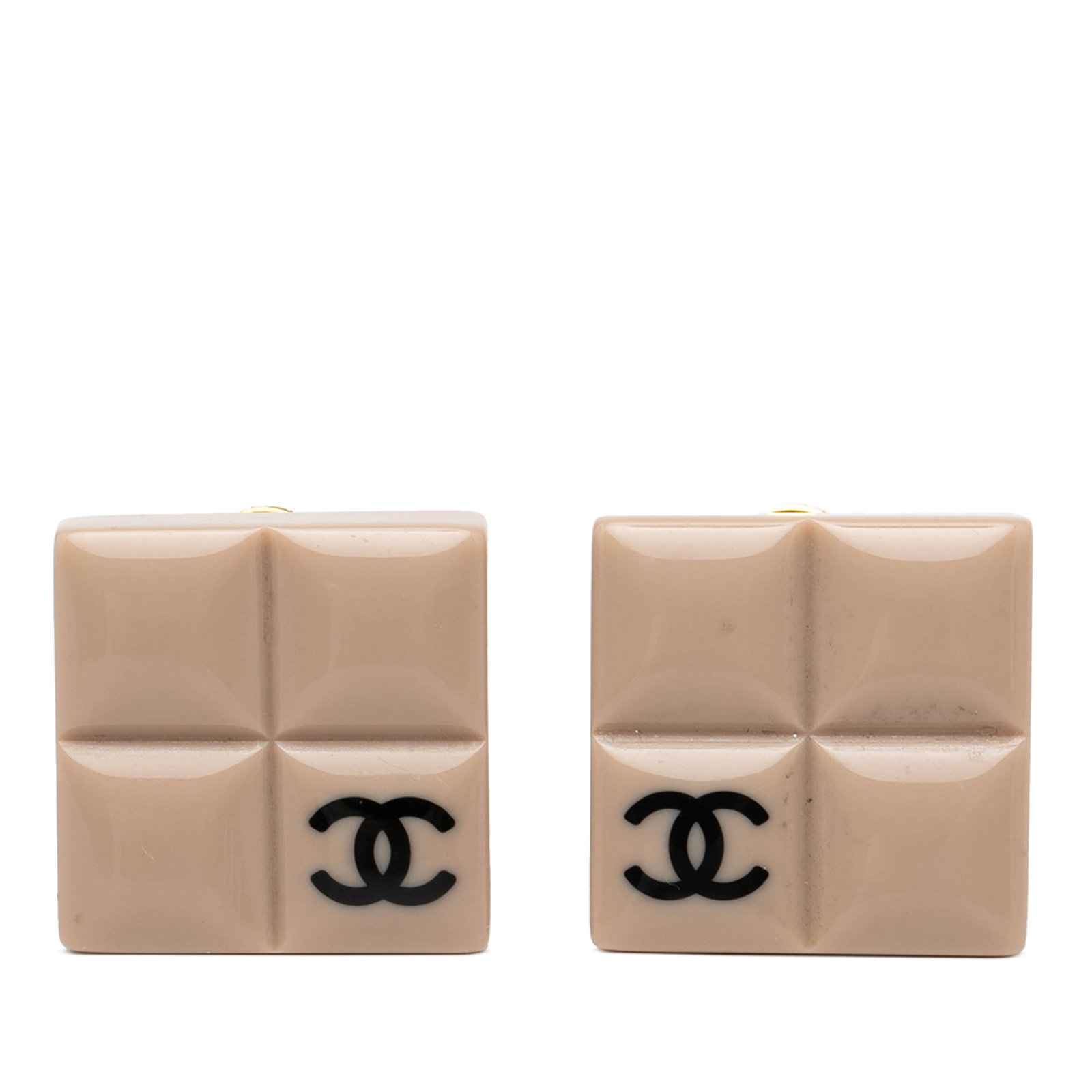 Chanel beige resin CC clip on earrings (1 of 3)