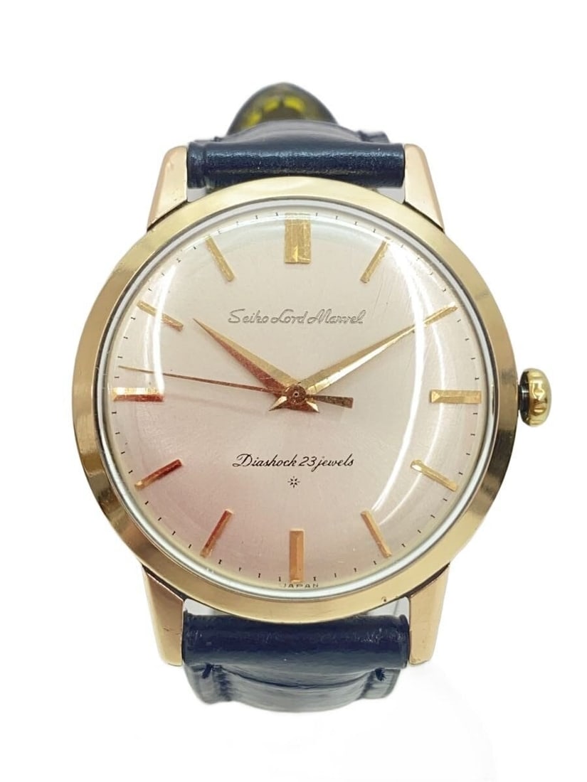 Seiko Lord Marvel men s wristwatch engraved dial clam shell case: Seiko Lord Marvel men s wristwatch engraved dial clam shell case This SEIKO Lord Marvel men's wristwatch features an engraved dial and a clam shell case design. Made in Japan, it is in very good pre-o