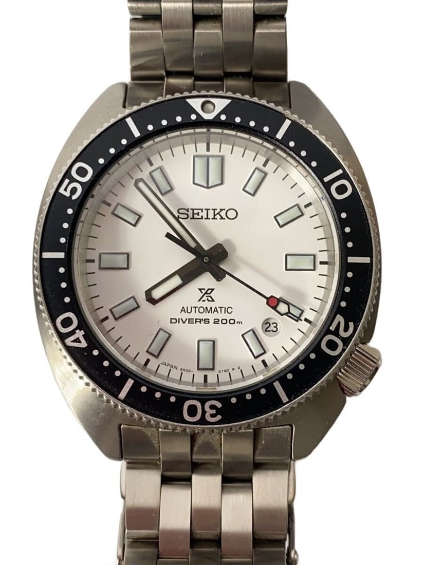 Seiko Prospex Core Shop Limited Edition Stainless Steel Wristwatch: Seiko Prospex Core Shop Limited Edition Stainless Steel Wristwatch This SEIKO PROSPEX Diver Scuba men's wristwatch is a Core Shop Limited Edition, featuring a stainless steel case and band in white. T