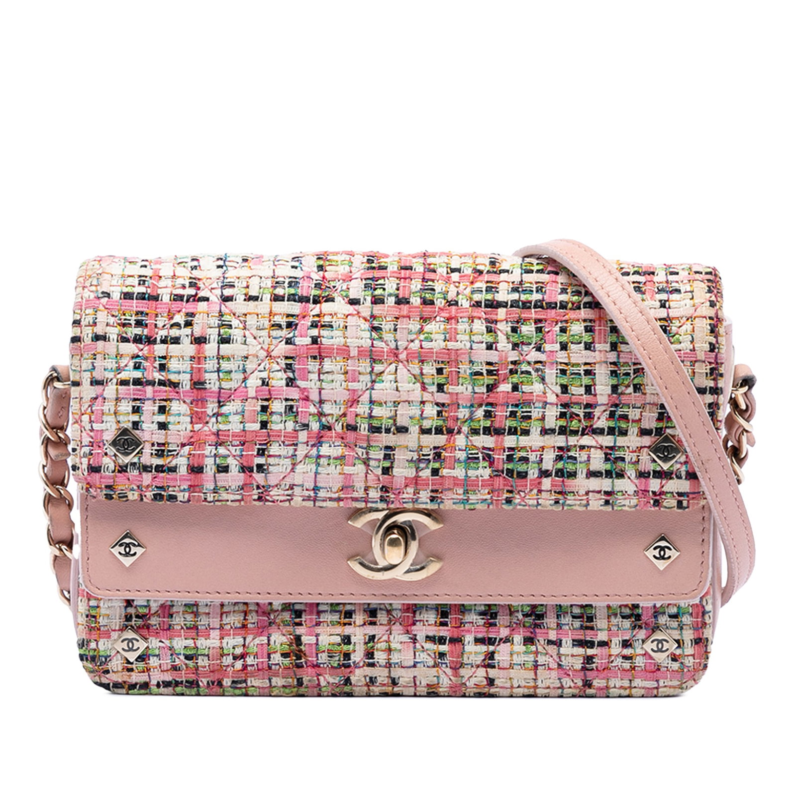 Chanel pink tweed crossbody bag CC Stud double flap: Chanel pink tweed crossbody bag CC Stud double flap This Chanel Small Tweed CC Stud Double Flap crossbody bag features quilted tweed fabric with calfskin leather trim, complemented by gold-tone chain 