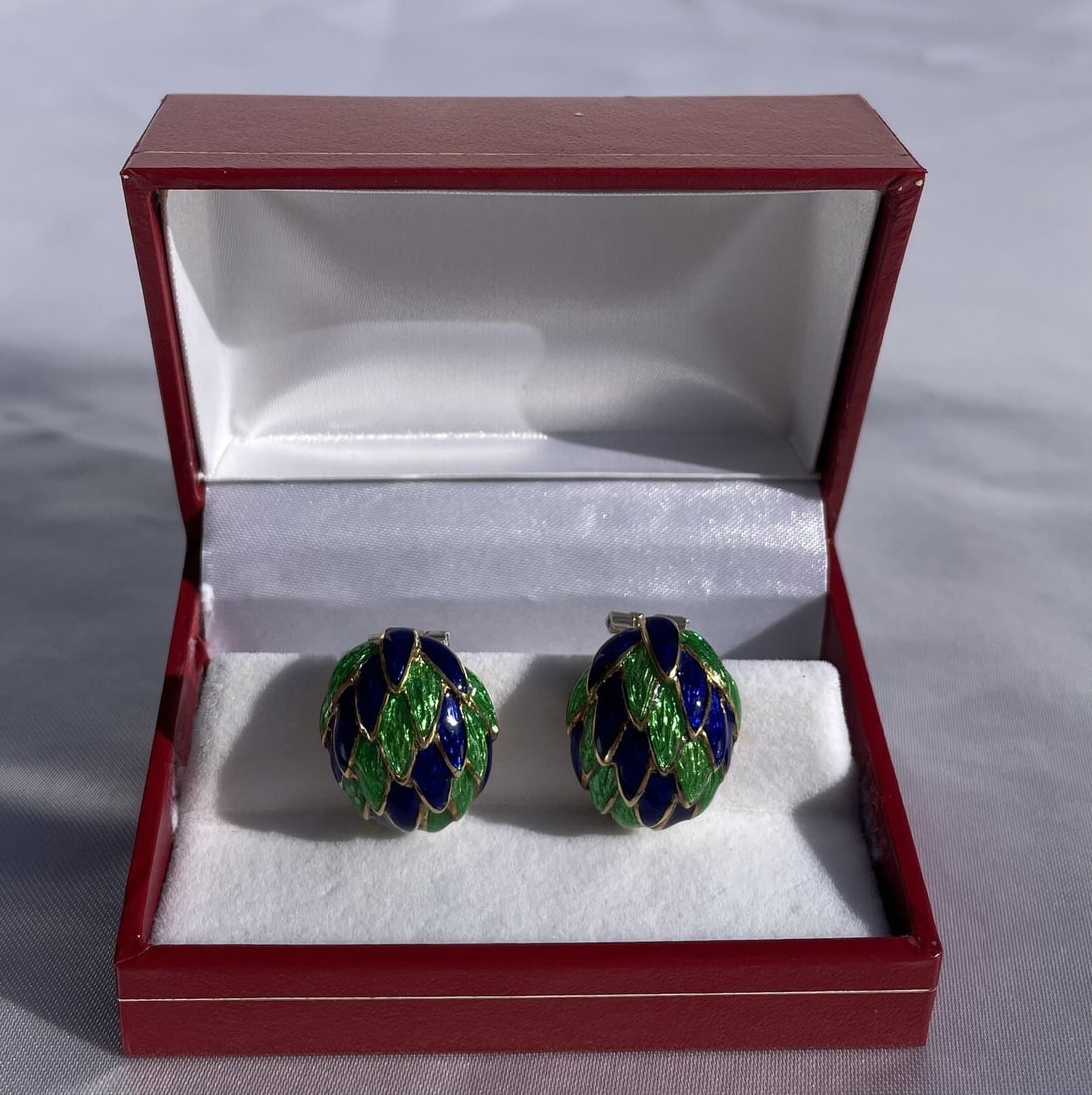 Elegant 18K Enameled Huggie Earrings in Yellow and White Gold (1 of 5)